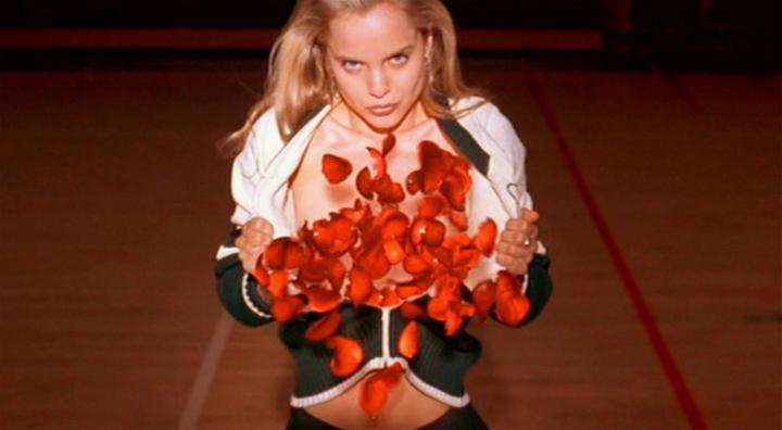 Mena Suvari in American Beauty (1999)
