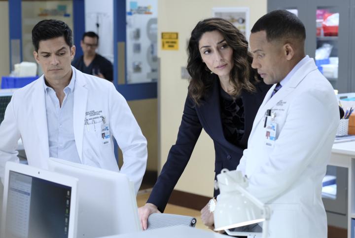 Hill Harper, Nicholas Gonzalez, and Necar Zadegan in The Good Doctor (2017)
