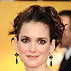 Winona Ryder به عنوان Joyce Byers