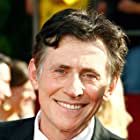 Gabriel Byrne به عنوان Victor Dashkov