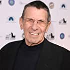 Leonard Nimoy به عنوان Dr. William Bell