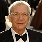 Sydney Pollack به عنوان Victor Ziegler