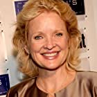 Christine Ebersole به عنوان Leah Belfort