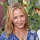 Maria Bello به عنوان Grace Dover