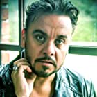 Lee Boardman به عنوان Arron Banks