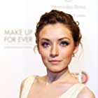 Sarah Bolger به عنوان Anna Burton Silk