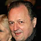 Peter Bowles به عنوان Duke of Wellington