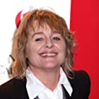 Sinéad Cusack به عنوان Delia Surridge