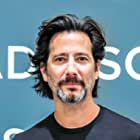 Henry Ian Cusick به عنوان Desmond Hume