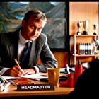 Hugh Dennis به عنوان Bank Manager