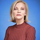 Devin Mills به عنوان Farryn's Mom