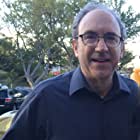 Lowell Ganz به عنوان Mr. Gasket