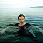 Fiona Glascott به عنوان Sharon Deliver-Brant