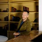 Jason Gray-Stanford به عنوان Officer Chetnick