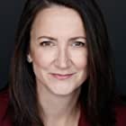 Ellie Harvie به عنوان Andrea Becker