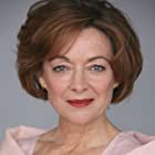 Elizabeth Hawthorne به عنوان Christine Crompton