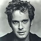 Tom Hollander به عنوان Gary