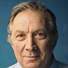 Richard Hope به عنوان Harris Pascoe
