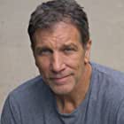 Gary Hudson به عنوان Lieutenant