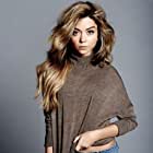 Sarah Hyland به عنوان Natalie