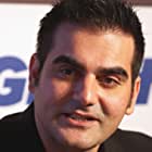 Arbaaz Khan به عنوان Makhanchand 'Makkhi' Prajapati Pandey