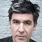 James Lance به عنوان Phil