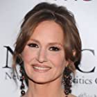 Melissa Leo به عنوان Susan Plummer