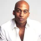 James Lesure به عنوان FBI Agent Turner