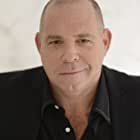 Louis Lombardi به عنوان Bartender