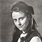 Ania Marson به عنوان Sister Elizabeth