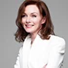 Aislín McGuckin به عنوان Denise