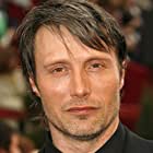 Mads Mikkelsen به عنوان Dr. Hannibal Lecter