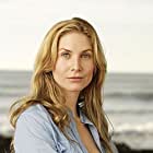 Elizabeth Mitchell به عنوان Dr. Juliet Burke
