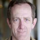 Ted Rooney به عنوان Dr. Armstrong