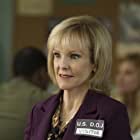 Deborah Rush به عنوان Gwen Jackson