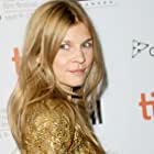 Clémence Poésy به عنوان Chloe