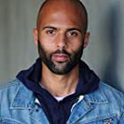 Aaron Royce Jones به عنوان Vincenzo