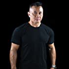 Cung Le به عنوان Bronze Lion
