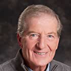 Tom McNutt به عنوان Clerk in Store