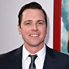 Michael Mosley به عنوان Detective Dixon