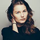 Iben Akerlie به عنوان Lillian