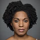 Amanda Bright به عنوان Ladonna Davis