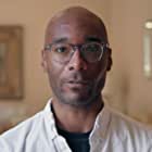 Taison Bell به عنوان Self - Medical ICU Director, UVA Medical Center