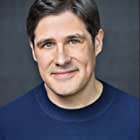 Rich Sommer به عنوان Laurence Richardson