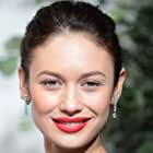 Olga Kurylenko به عنوان Headmistress Kirova