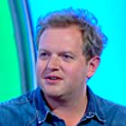 Miles Jupp به عنوان TV Weatherman