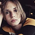 Maya Hawke به عنوان Robin Buckley