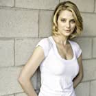 April Bowlby به عنوان Rita Farr