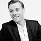 Jake Abel به عنوان Ian O'Shea