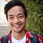 Osric Chau به عنوان Kevin Tran